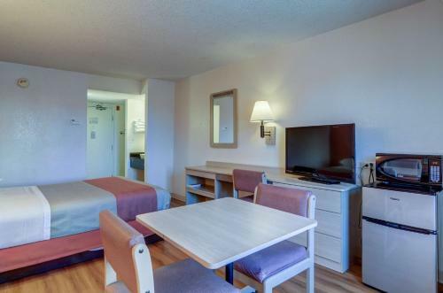 Motel 6 Denver South - Tech Center