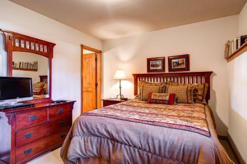 Apartamentos Los Pinos By Wyndham Vacation Rentals