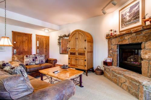 Apartamentos Los Pinos By Wyndham Vacation Rentals
