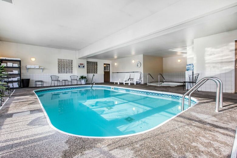 Hotel Quality Inn And Suites Summit County
