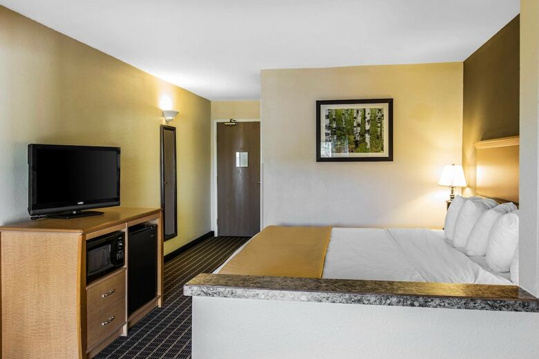 Hotel Quality Inn And Suites Summit County
