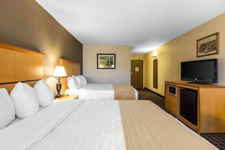 Hotel Quality Inn And Suites Summit County