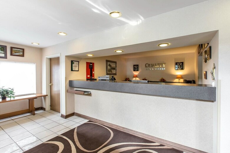 Hotel Quality Inn And Suites Summit County