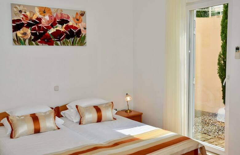 Hotel Pervanovo Apartments