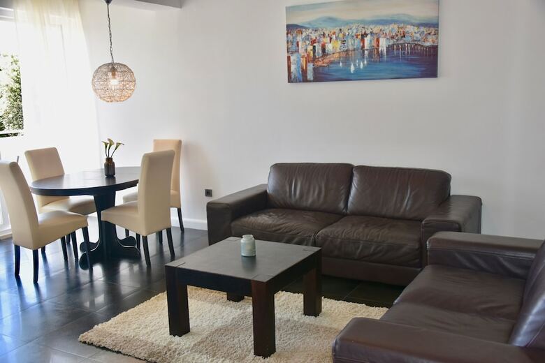Hotel Pervanovo Apartments