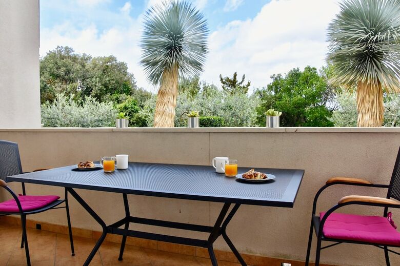 Hotel Pervanovo Apartments