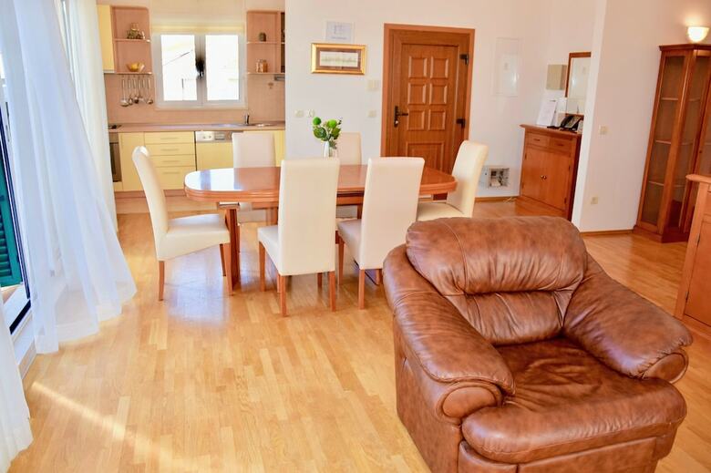 Hotel Pervanovo Apartments