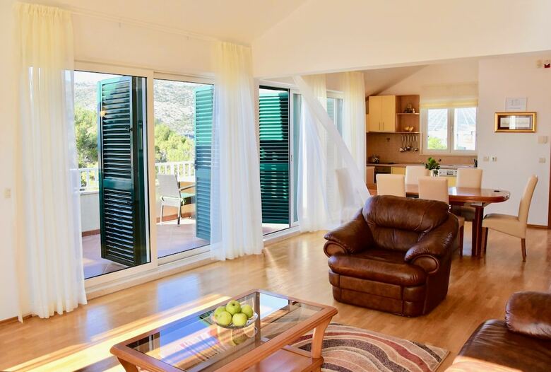 Hotel Pervanovo Apartments