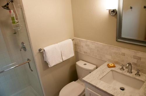 Bald Mountain Road Holiday Home 3647