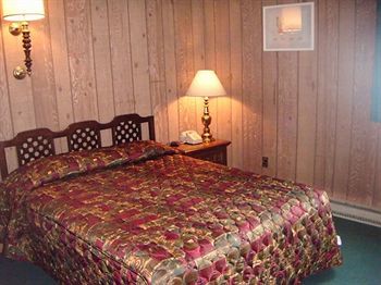 The Viking Lodge & Ski Shop