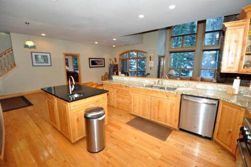 East Streamside Circle Holiday Home