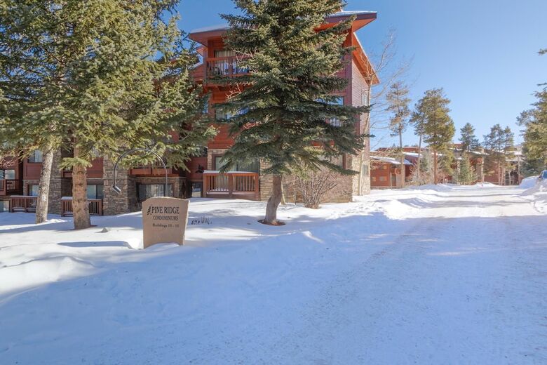 Aparthotel Pine Ridge Condominiums