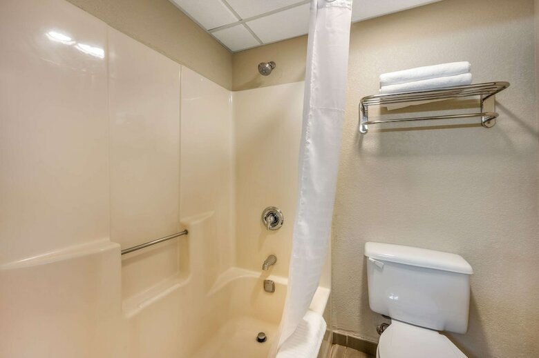 Hotel Comfort Inn And Suites East Hartford
