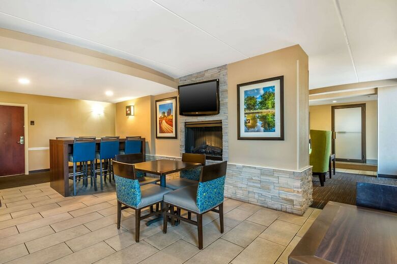 Hotel Comfort Inn And Suites East Hartford
