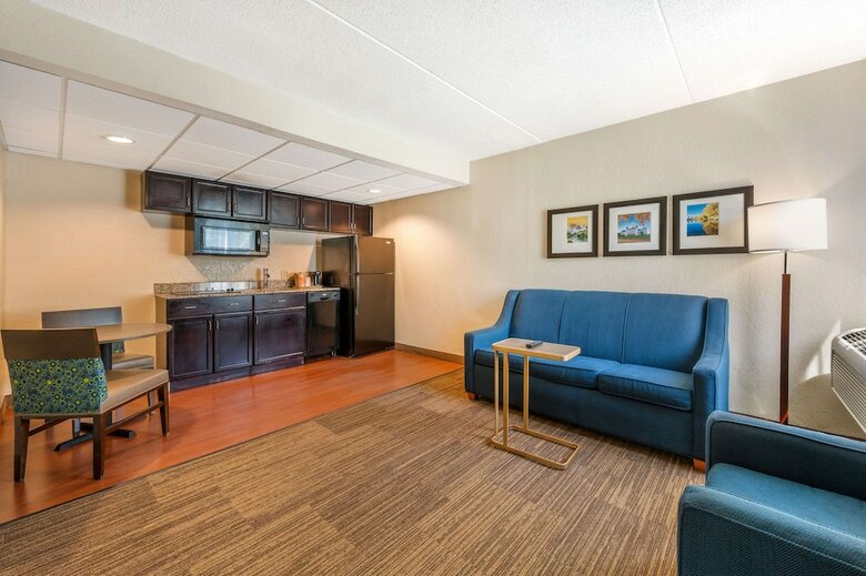 Hotel Comfort Inn And Suites East Hartford