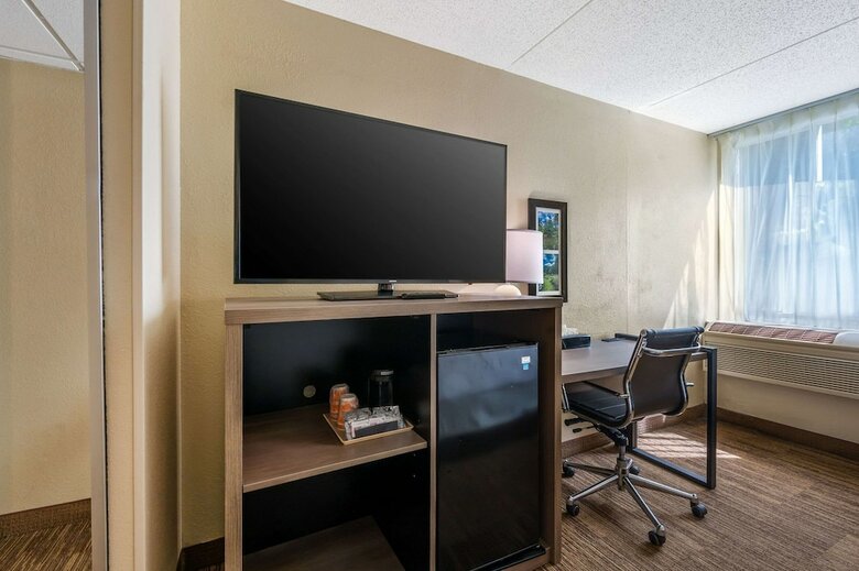 Hotel Comfort Inn And Suites East Hartford