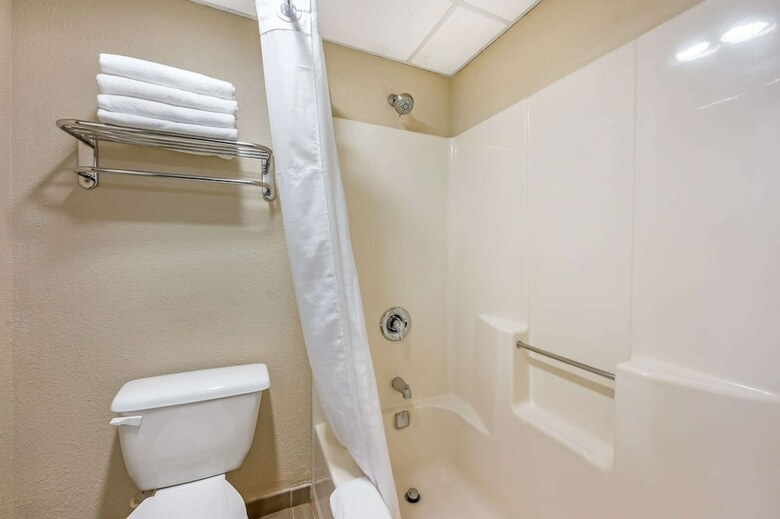 Hotel Comfort Inn And Suites East Hartford