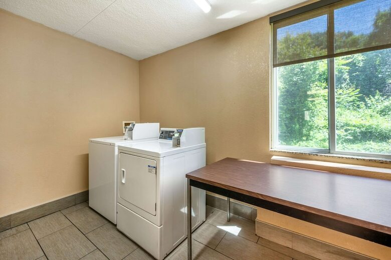 Hotel Comfort Inn And Suites East Hartford