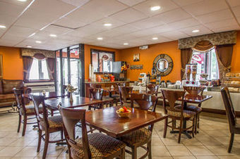 Hotel Rodeway Inn And Suites