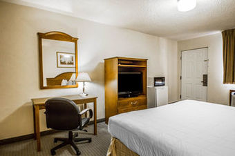 Hotel Rodeway Inn And Suites