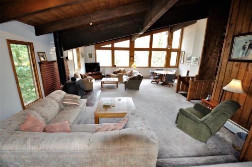 Europeanchalet Style Home