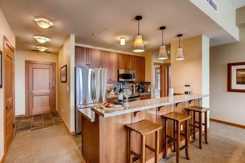 Hotel Capitol Peak Lodge