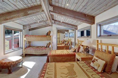 Aparthotel The Enclave