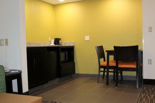Hotel Baymont Inn & Suites Newark