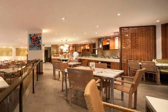 Hotel Novotel Cairns Oasis Resort