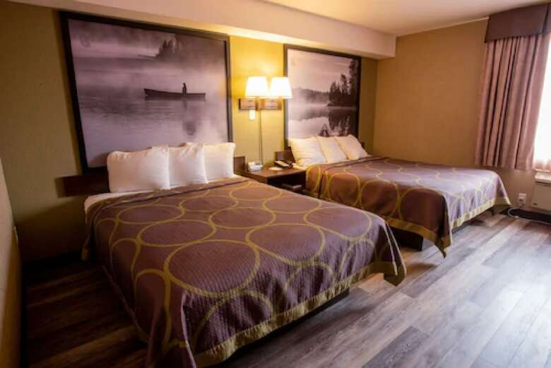 Hotel Super 8 Mississauga
