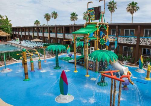 Hotel Wakulla Two Bedroom Suites Resort
