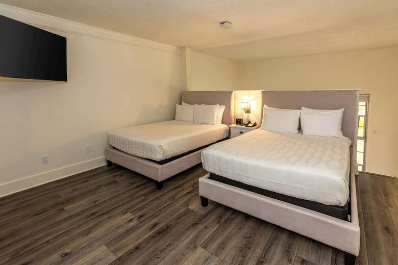 Hotel Plantation On Crystal River