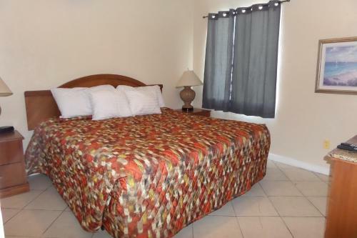 Motel Daytona Shores Inn And Suites