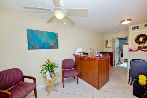 Motel Daytona Shores Inn And Suites