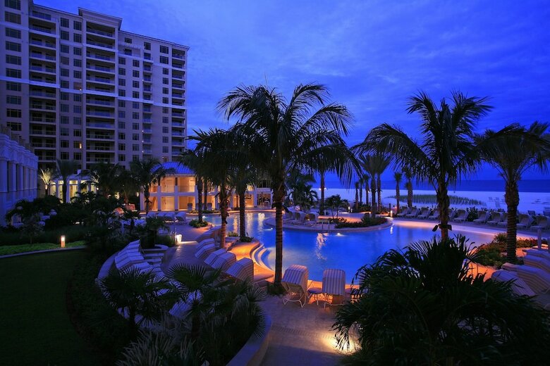 Hotel Sandpearl Resort