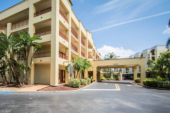 Hotel Quality Suites Deerfield Beach