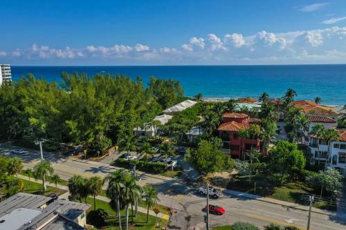 Villa Delray South Shore Club