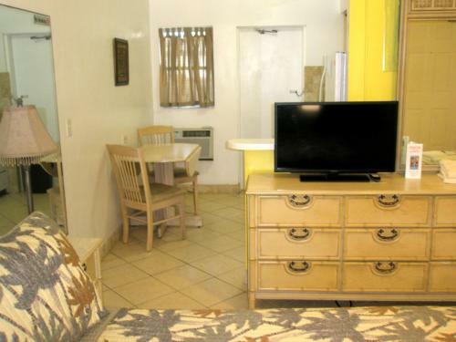 Motel Tropic Isle Beach Resort
