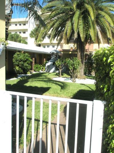 Motel Tropic Isle Beach Resort