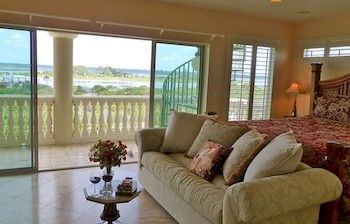 Pearl Of The Sea Luxury Bed & Breakfast