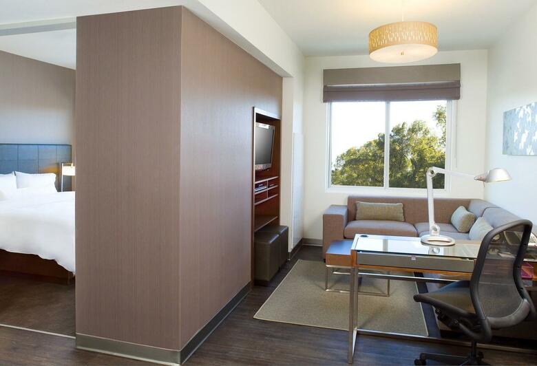 Hotel Element Miami Doral