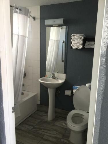 Hotel Econolodge Oceanfront