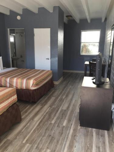 Hotel Econolodge Oceanfront