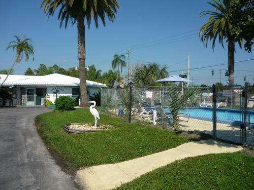 Palm Court Motel