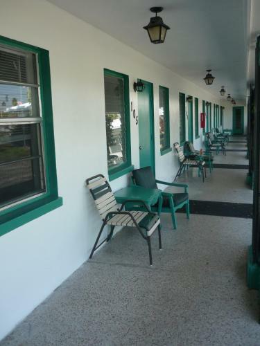 Palm Court Motel