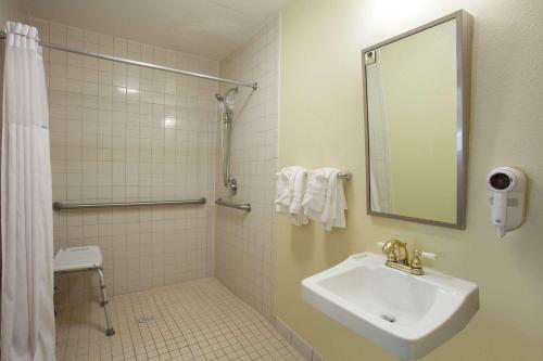Hotel Days Inn Speedway
