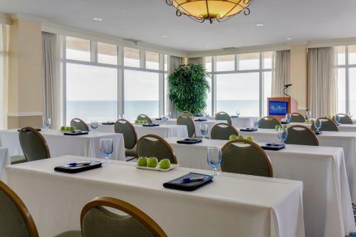 Hotel The Shores Resort & Spa