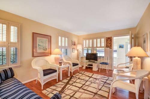 1382 South Fletcher