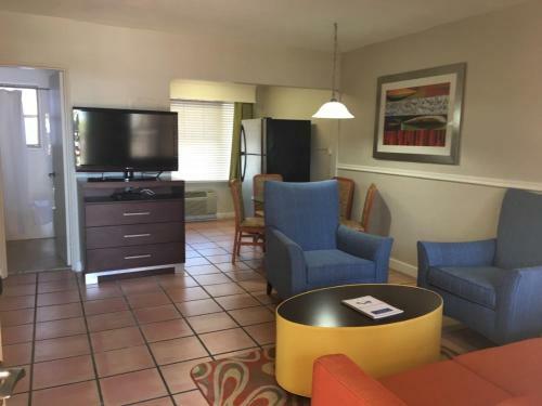 Hotel Silver Seas Beach Resort
