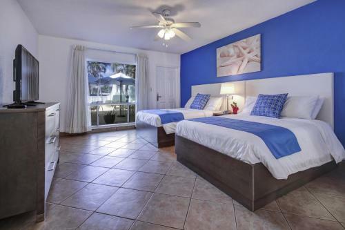 Hotel Blue Strawberry By The Sea
